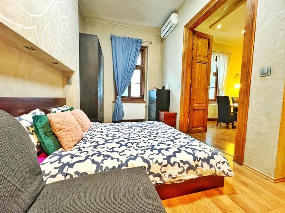 Ultra Central Apartment / 10 Ppl Budapest Exterior photo